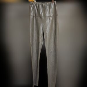 💙 9. Wilfred Free Size Extra Small Faux Leather Leggings